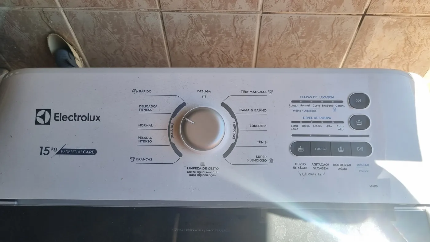 Máquina de Lavar Electrolux 15kg Essential Care Cesto Inox - foto 4