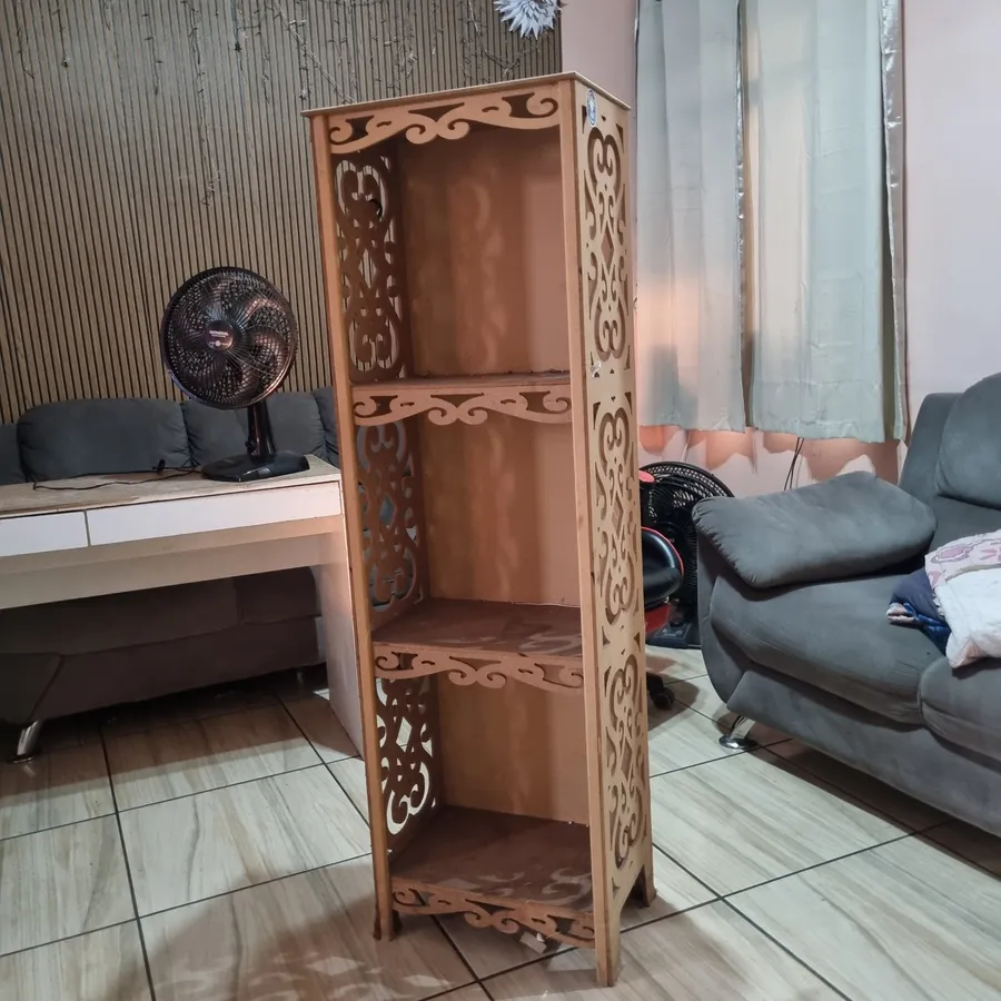 Estante Decorativa MDF 4 Prateleiras Vazadas - foto 1