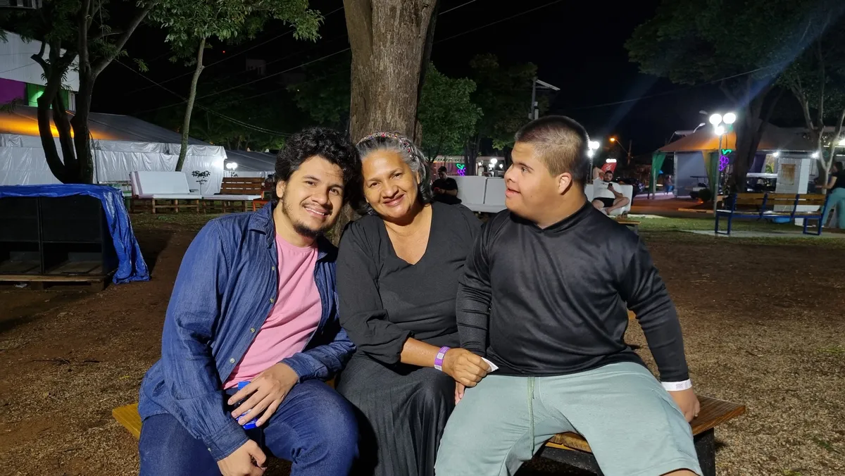 Retrato da Chika com a família